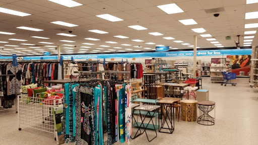 market Ross Dress for Less on magnolia dedicated to Clothing store
